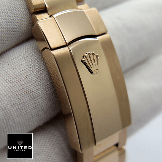 Rolex Sky-Dweller Rose Gold Fold Clasp on the Rolex Logo 326935-0005 Replica