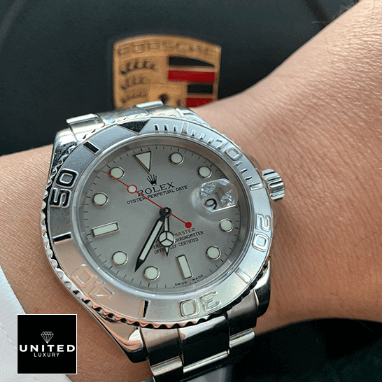 Rolex Yacht-Master 126621 "Everose Rolesor" Exact Duplicate Quality Rolex 116622PLSO Platinum Dial Steel Replica porsche in the background